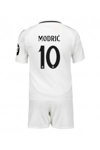 Real Madrid Luka Modric #10 Babytruitje Thuis tenue Kind 2024-25 Korte Mouw (+ Korte broeken)